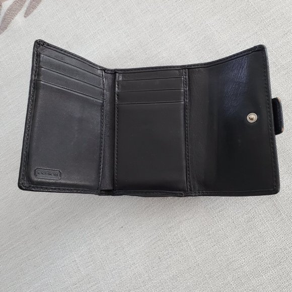 Coach Mini Signature Compact Wallet ~ Black - Silver ~ Excellent Condition - Picture 4 of 4